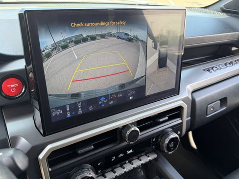 Used 2024 Toyota Tacoma TRD Off-Road w/ TRD Off Road Premium Package image 28