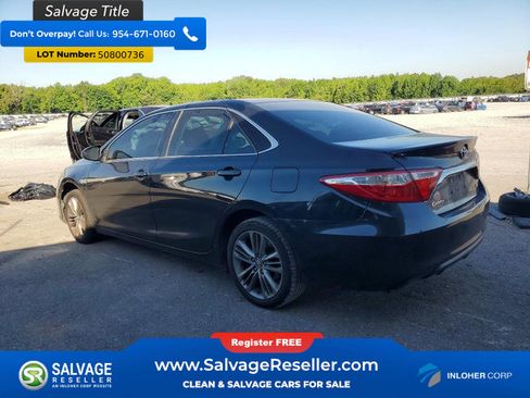 Used 2017 Toyota Camry SE w/ Moonroof Package FWD image 3
