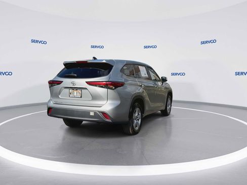 Used 2023 Toyota Highlander L FWD image 7