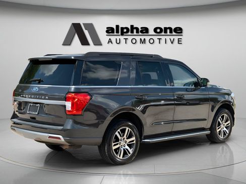 Used 2022 Ford Expedition XLT RWD image 5