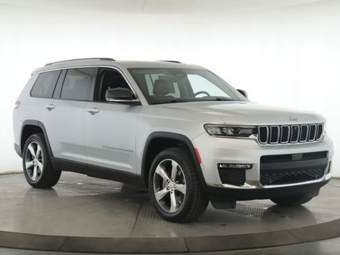 Used 2021 Jeep Grand Cherokee L Limited w/ Luxury Tech Group II image 2