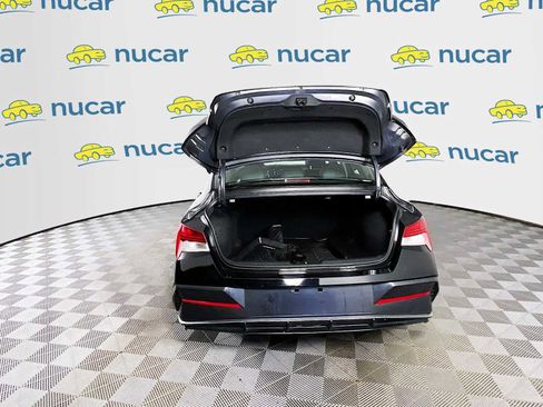 Certified 2025 Hyundai Elantra Limited image 26