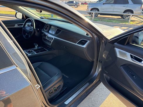 Used 2018 Genesis G80 3.8 w/ Option Group 03 image 15