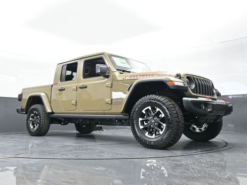 New 2026 Jeep Gladiator Rubicon w/ Steel Power Dome Hood Package AWD/4WD image 58