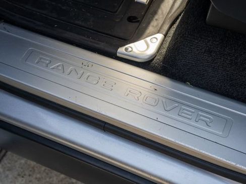 Used 2017 Land Rover Range Rover Supercharged AWD/4WD image 41