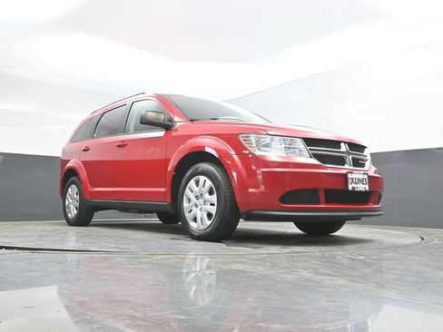 Used 2017 Dodge Journey SE w/ Flexible Seating Group FWD image 46