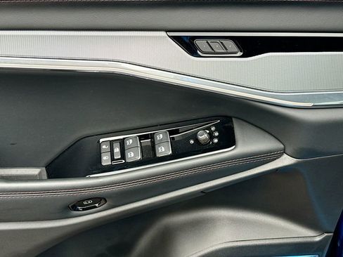 Used 2025 Jeep Wagoneer S Limited image 19