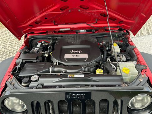 Used 2014 Jeep Wrangler Sport image 21