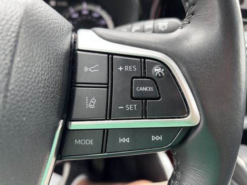 Certified 2024 Toyota Highlander LE AWD/4WD image 21
