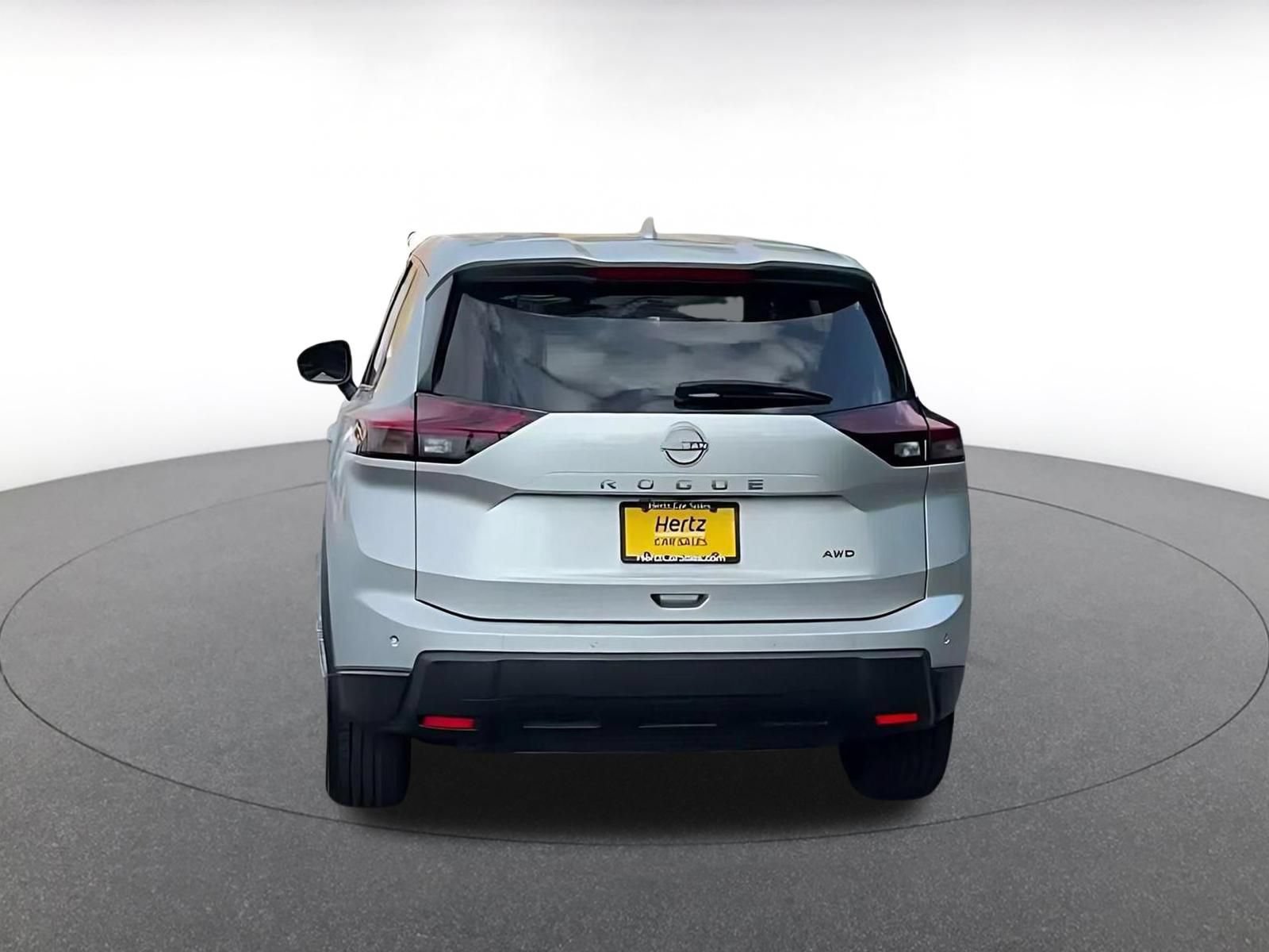Used 2025 Nissan Rogue SV AWD/4WD image 12