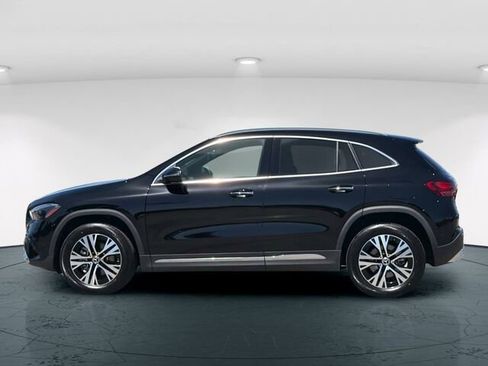 Certified 2025 Mercedes-Benz GLA 250 4MATIC image 4