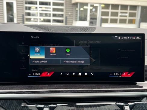 New 2026 BMW X5 xDrive50e w/ M Sport Package image 38