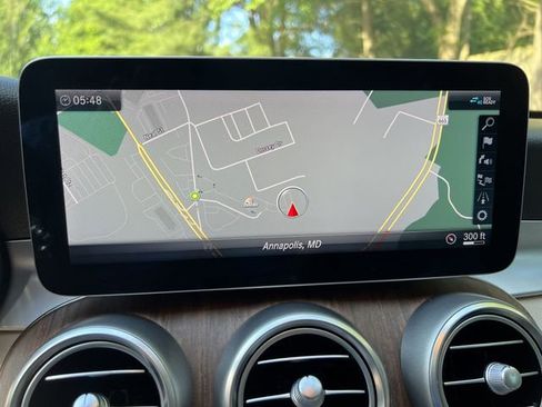 Used 2019 Mercedes-Benz C 300 4MATIC Sedan image 16