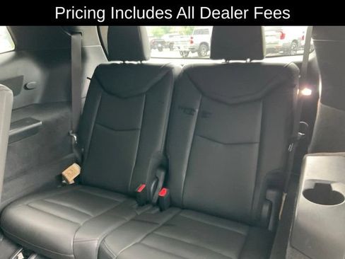 Used 2024 Cadillac XT6 Luxury w/ LPO, Floor Liner Package AWD/4WD image 18