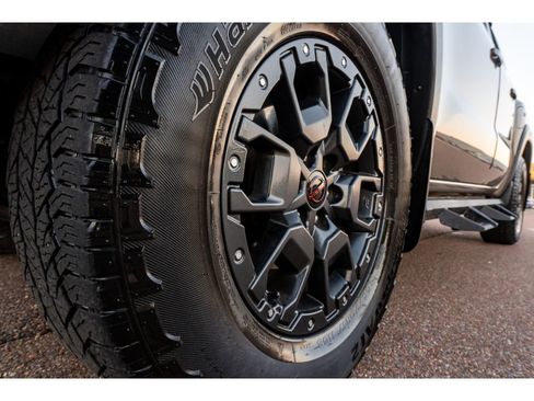 Used 2023 Nissan Frontier PRO-4X w/ Pro-4X Premium Package image 9