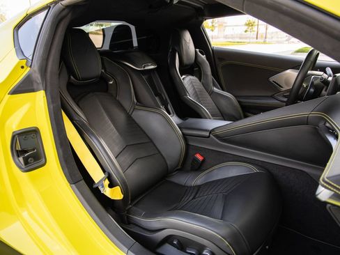 Used 2022 Chevrolet Corvette Stingray Premium Cpe w/ 3LT RWD image 33