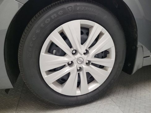 Used 2025 Nissan Sentra S FWD image 31