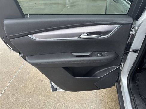 Used 2020 Cadillac XT5 Luxury w/ LPO, Floor Liner Package AWD/4WD image 9