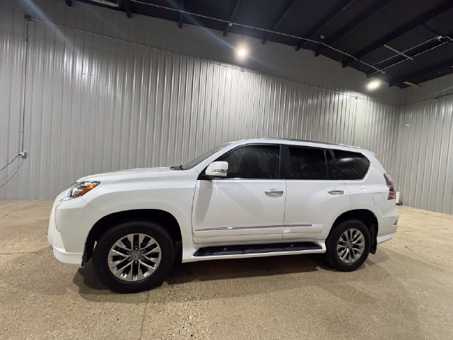 Used 2017 Lexus GX 460 Luxury w/ Preferred Accessory Package AWD/4WD image 2