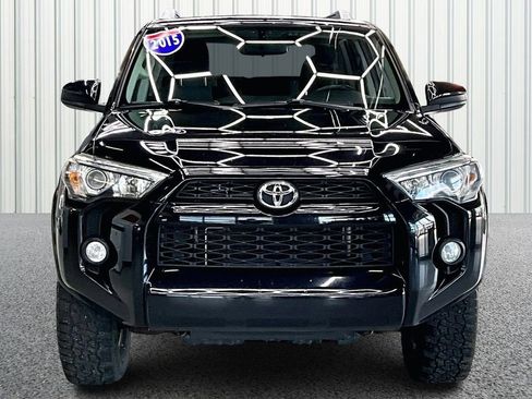 Used 2015 Toyota 4Runner SR5 AWD/4WD image 2