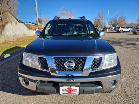 Used 2011 Nissan Frontier SL image 5