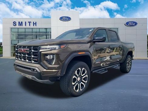 Used 2024 GMC Canyon AT4 w/ AT4 Premium Package AWD/4WD image 1