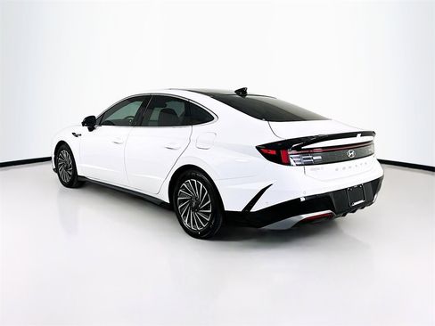 New 2025 Hyundai Sonata Limited image 4