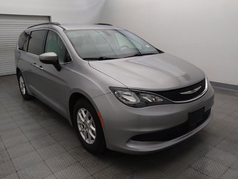 Used 2021 Chrysler Voyager Lxi FWD image 13