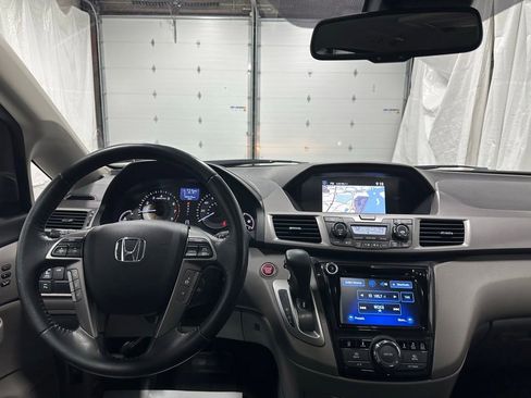 Used 2016 Honda Odyssey Touring Elite image 16