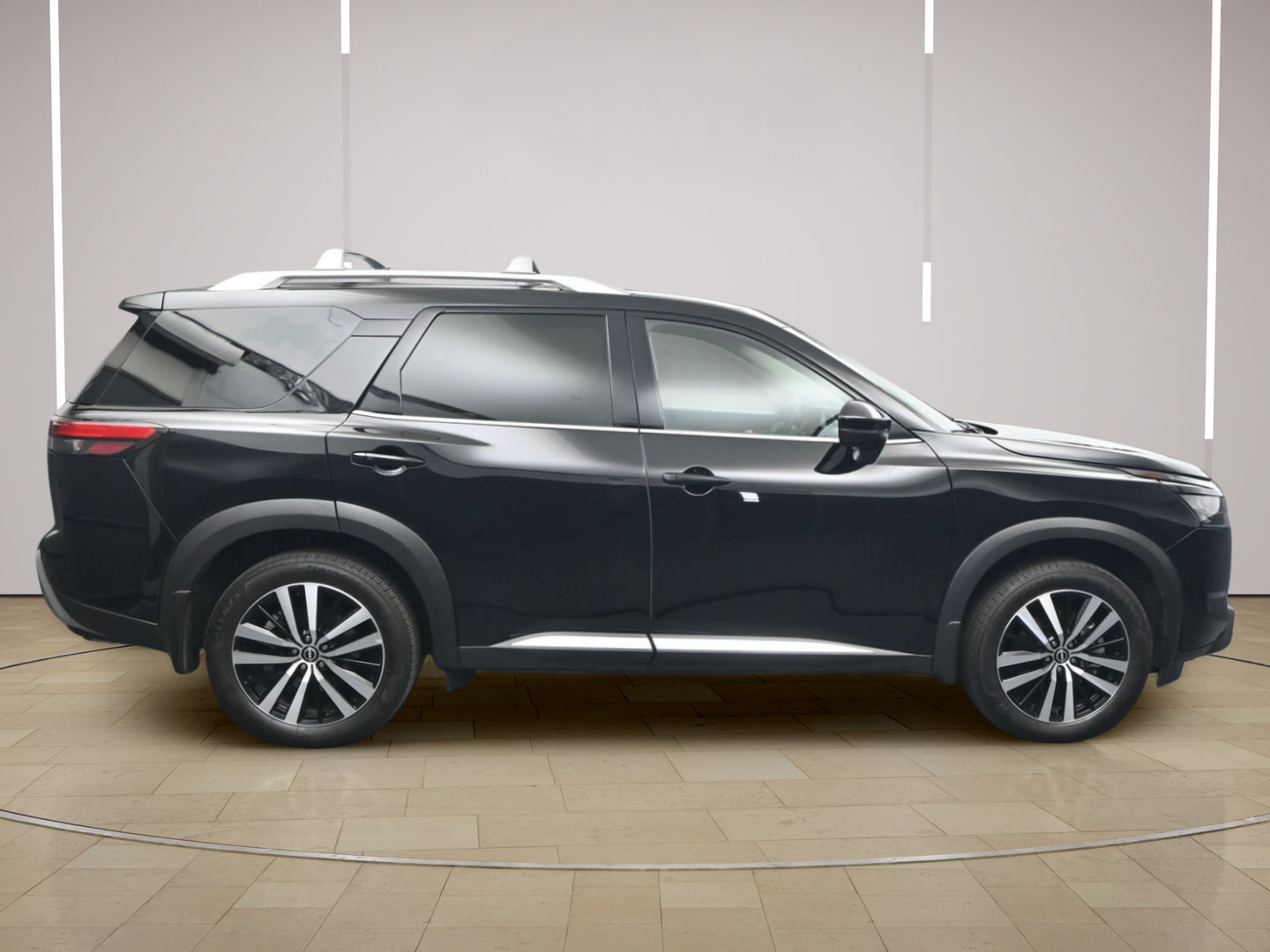 Certified 2025 Nissan Pathfinder Platinum w/ Cargo Package FWD image 8
