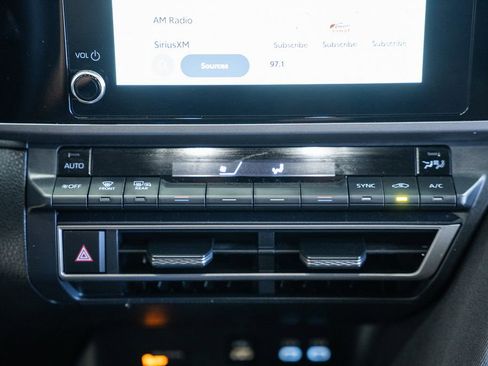 Used 2025 Toyota Camry LE FWD image 20