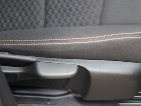 Used 2021 GMC Terrain SLE image 9