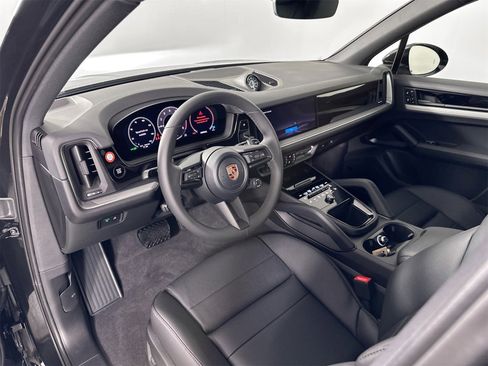 New 2026 Porsche Cayenne image 4