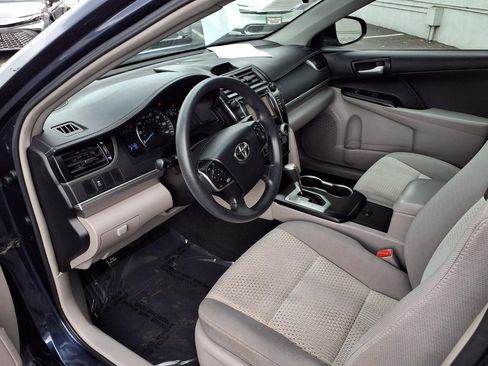 Used 2014 Toyota Camry LE FWD image 16