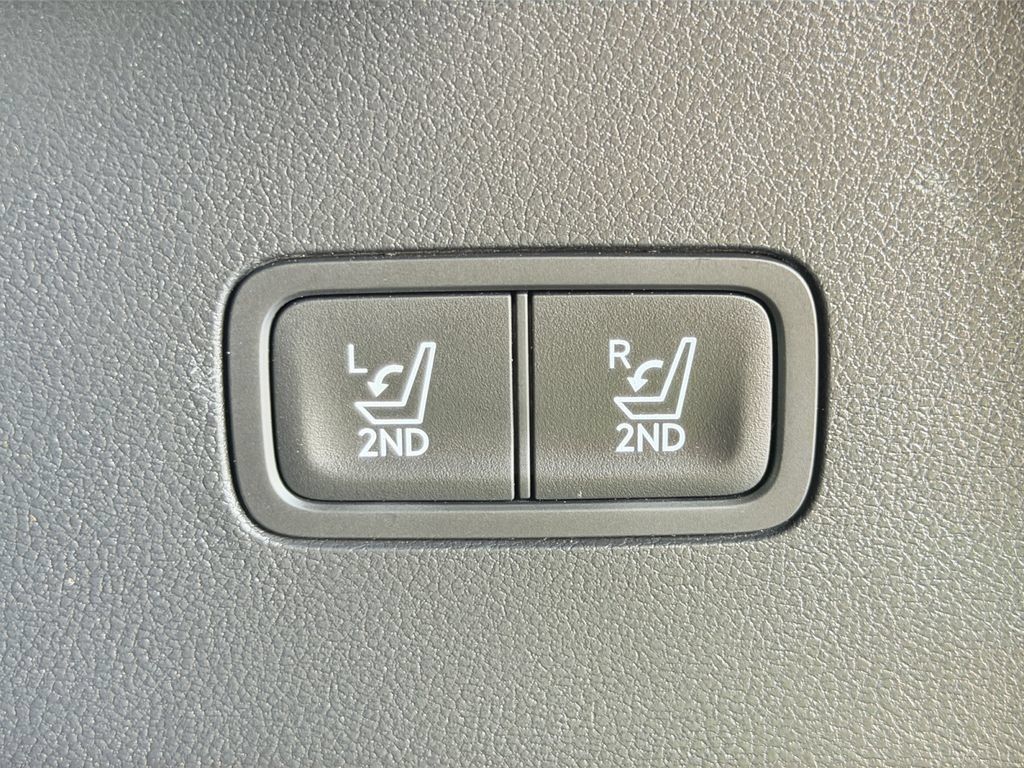 Used 2024 Hyundai Santa Fe SEL FWD image 37