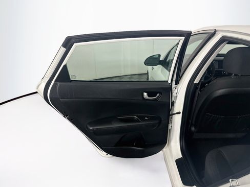 Used 2018 Kia Optima LX FWD image 26
