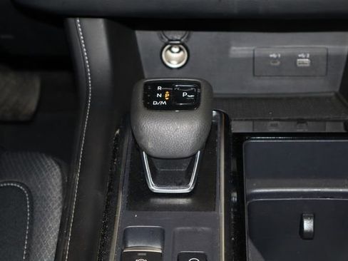 Used 2024 Nissan Pathfinder SV image 38