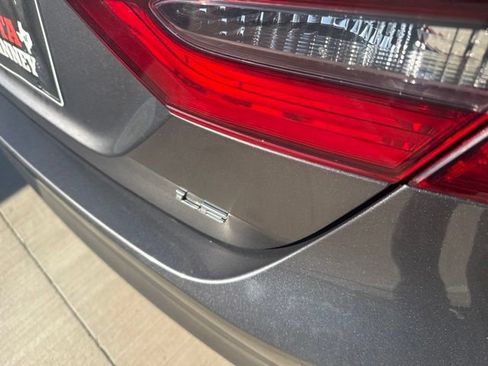 Used 2021 Toyota Camry LE FWD image 4