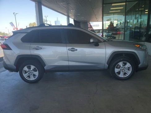 Used 2021 Toyota RAV4 XLE image 4
