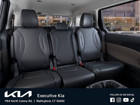 New 2026 Kia Carnival EX FWD image 16