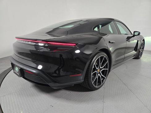 Used 2022 Porsche Taycan RWD image 2
