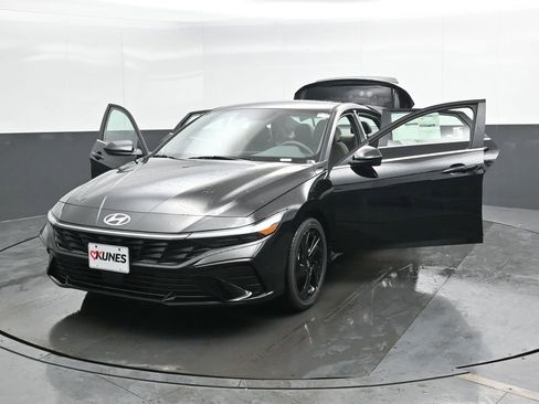 New 2026 Hyundai Elantra SEL Sport image 52