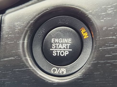 Used 2017 Jeep Grand Cherokee Limited AWD/4WD image 18