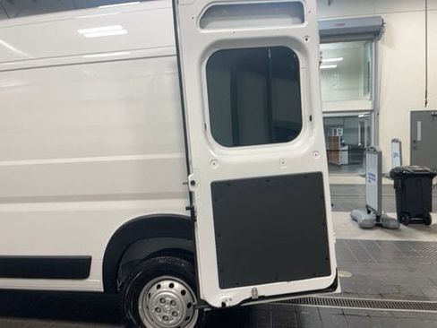Used 2023 RAM ProMaster 2500 image 13