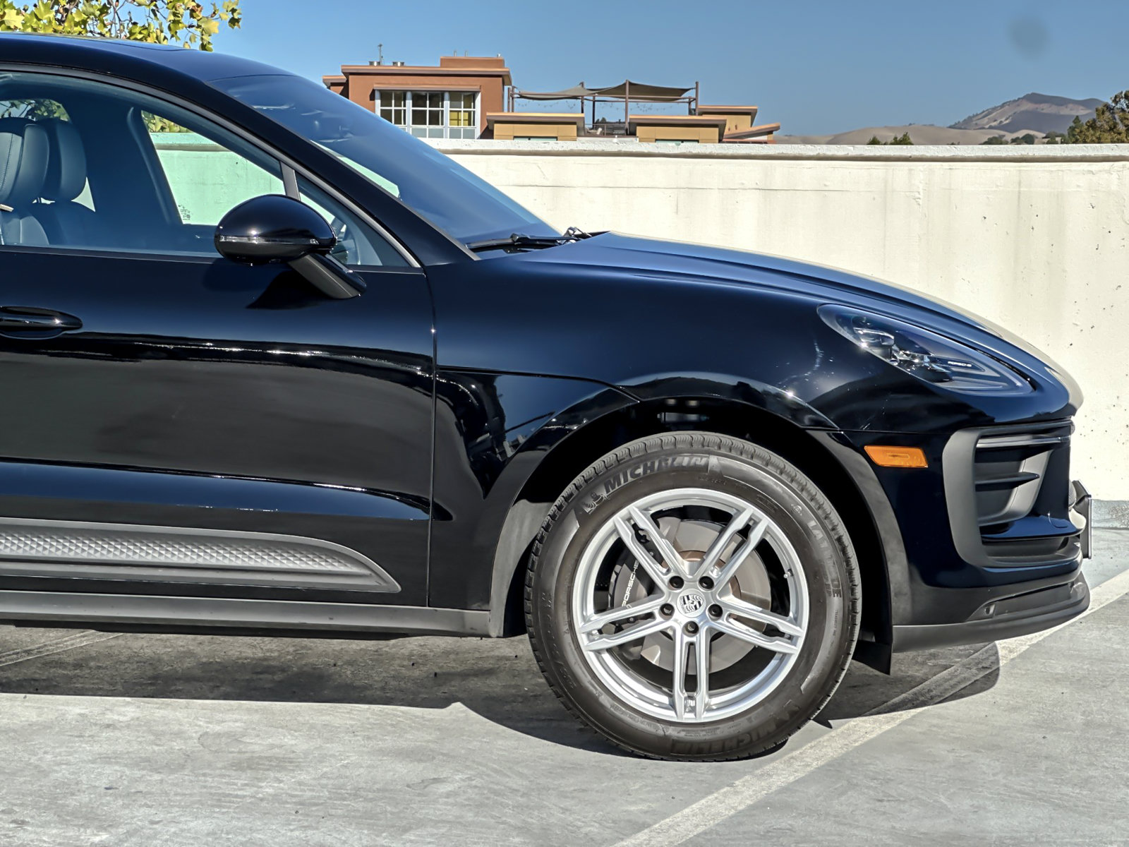 Used 2026 Porsche Macan AWD/4WD image 34