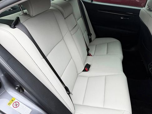 Used 2013 Lexus ES 350 w/ Premium Pkg FWD image 7