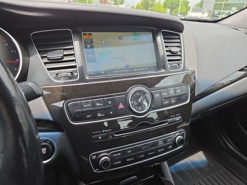 Used 2016 Kia Cadenza Premium w/ Technology Package FWD image 15