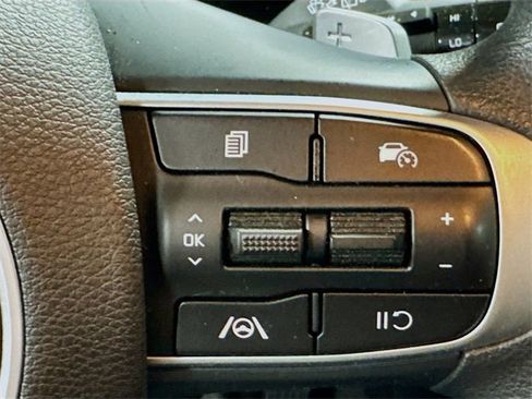 Used 2023 Kia Sportage LX image 17