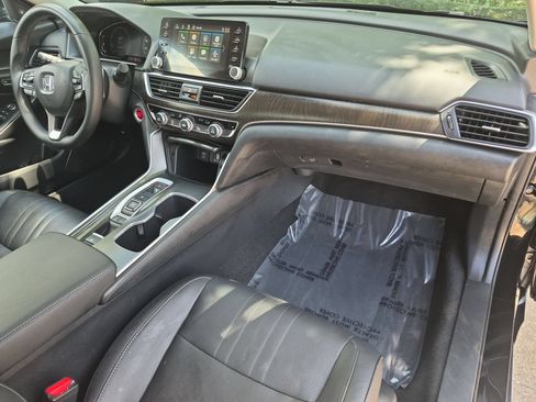 Used 2019 Honda Accord EX-L image 32