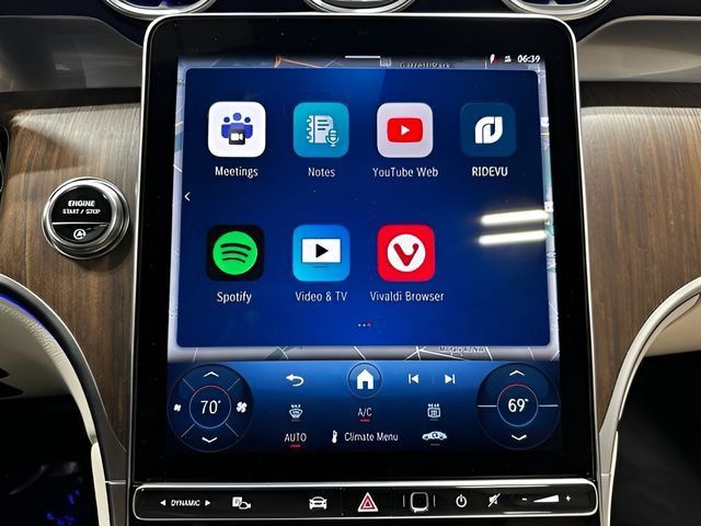 Used 2026 Mercedes-Benz GLC 300 4MATIC image 32